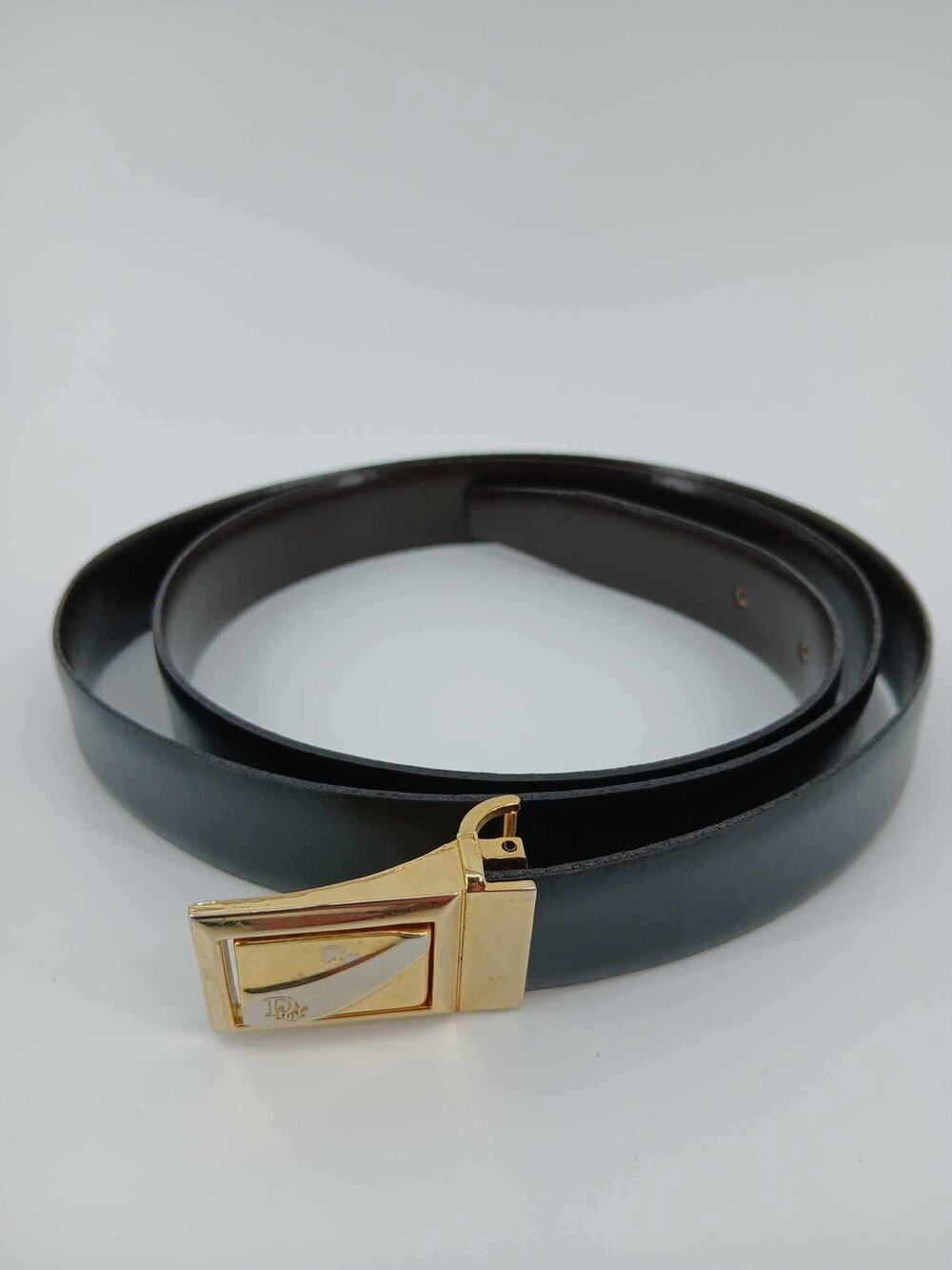Vintage Christian Dior, leather belt with gold-tone buckle (40)